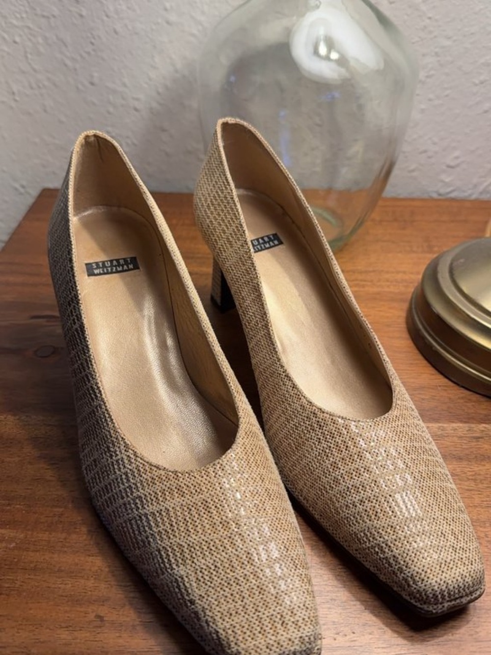 Stuart Weitzman Textured Beige Leather Pumps